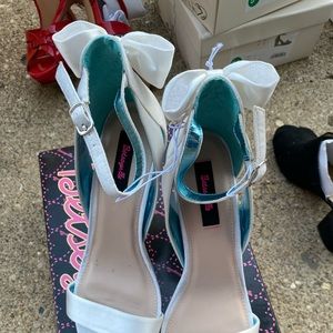 Women’s wedge heels